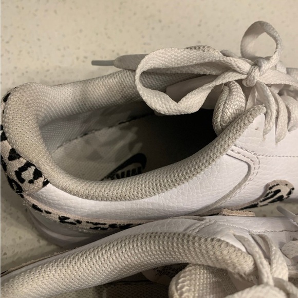 Women’s Nike Court Vision Low (White/Leopard) Sz. 9 - Picture 9 of 9